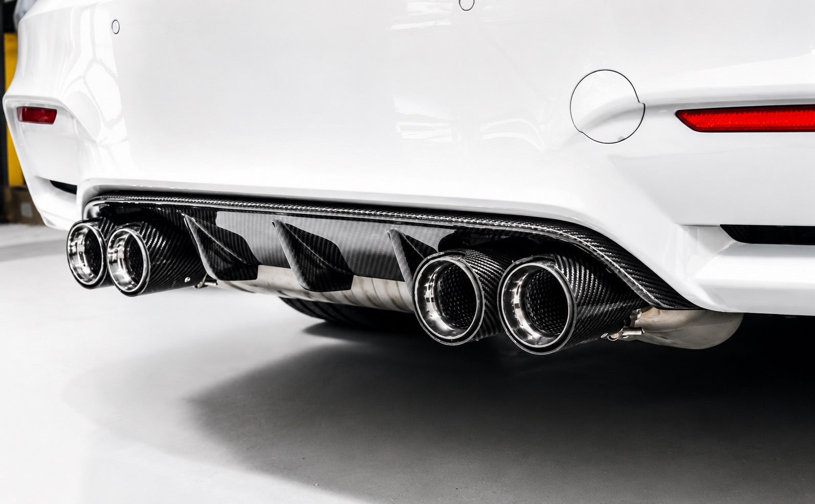 BMW F80M3/F82M4 MP DIFFUSER CARBON FIBER