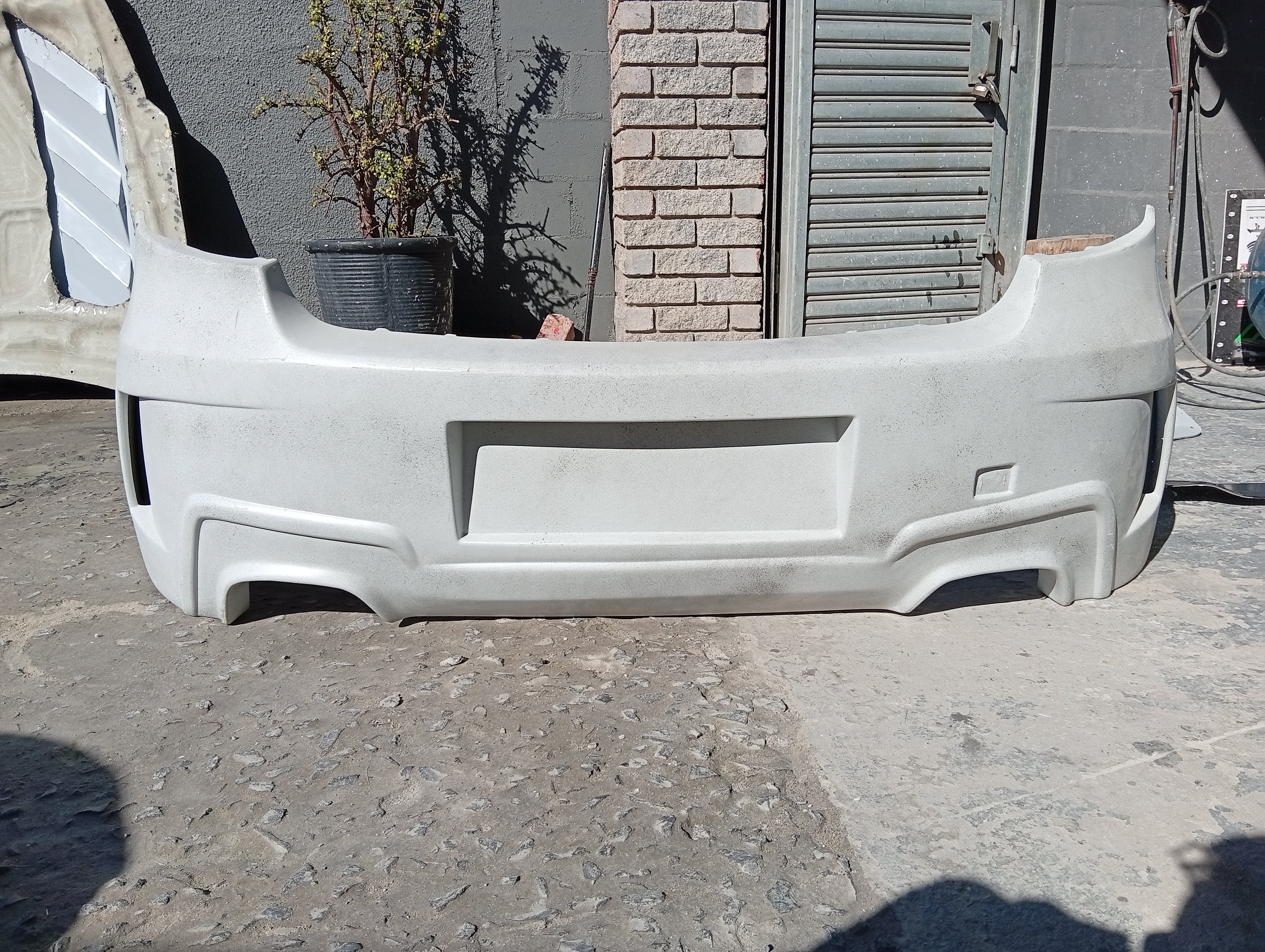 BMW 1M REAR BUMPER (HATCH)