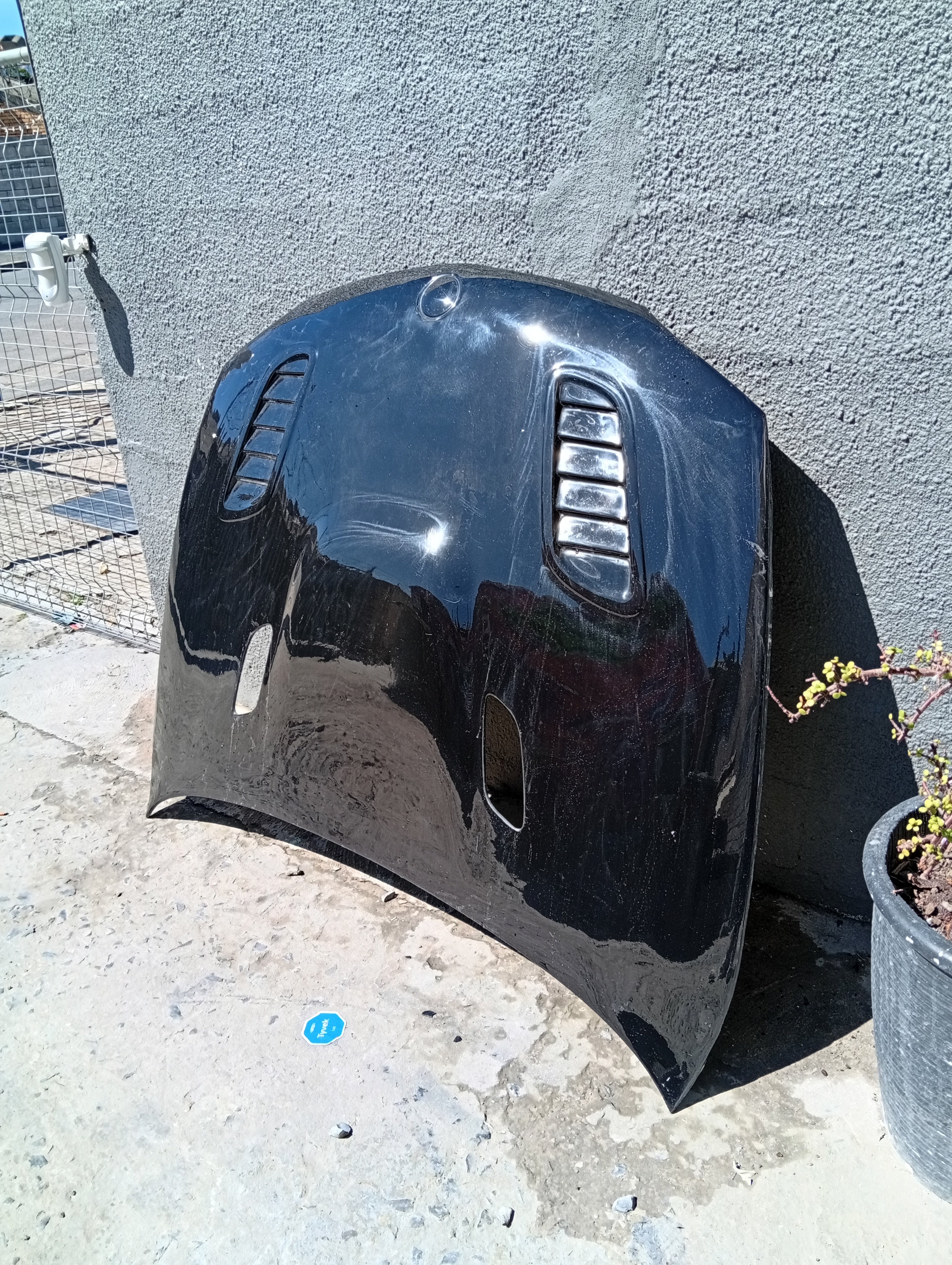 BMW 1 SERIES VENTED BONNET